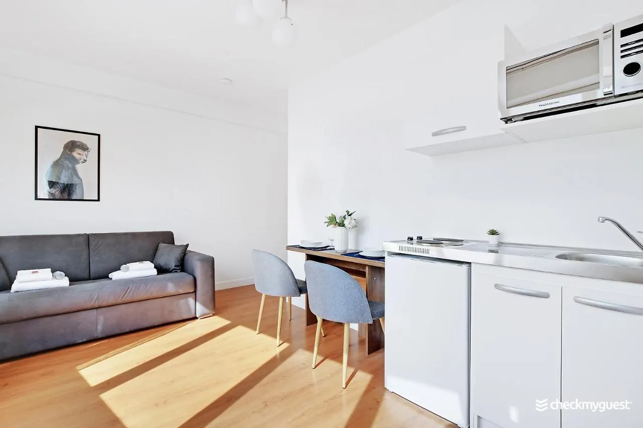 Apartment Cmg Serres/ Convention